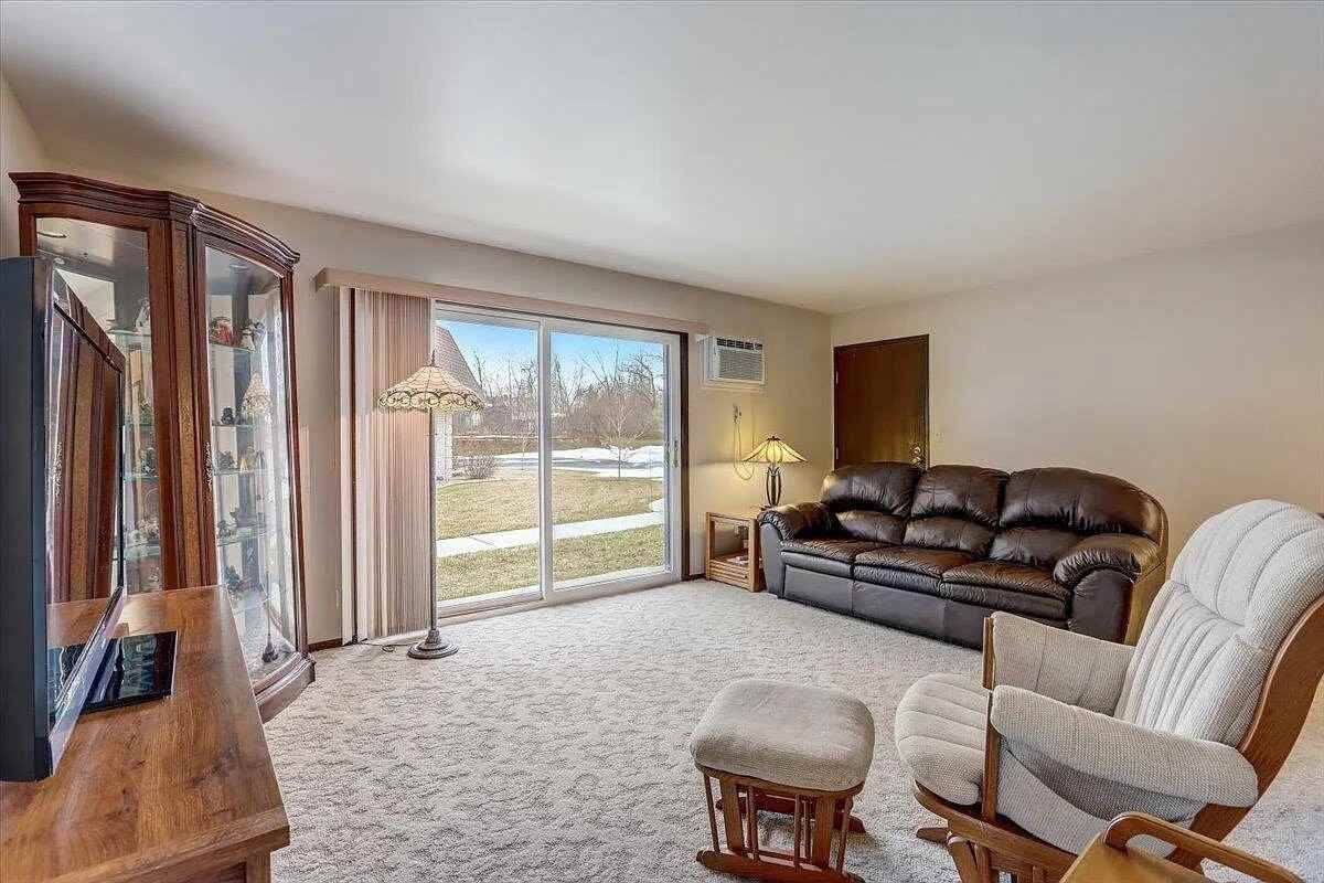 3215 W Mangold Ave #C - Photo 4 of 20