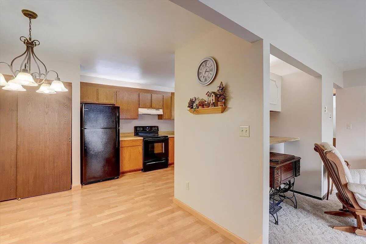 3215 W Mangold Ave #C - Photo 6 of 20