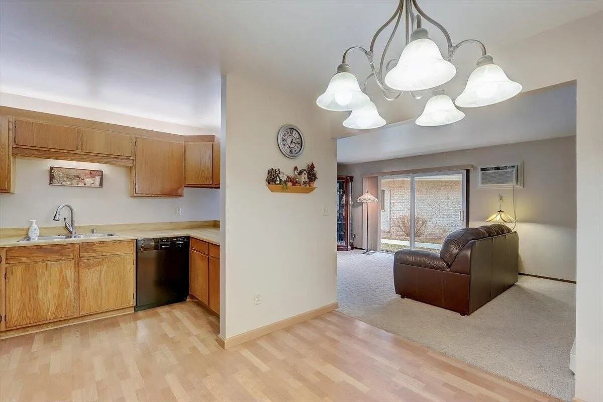 3215 W Mangold Ave #C - Photo 7 of 20