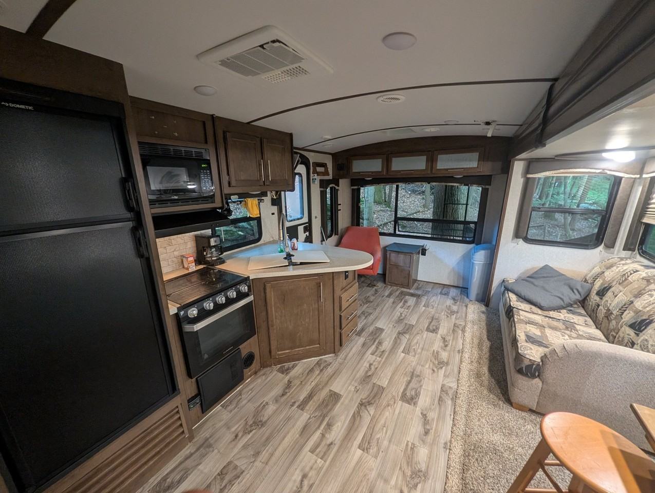 300A Camelot Shore Dr #A - Photo 3 of 12