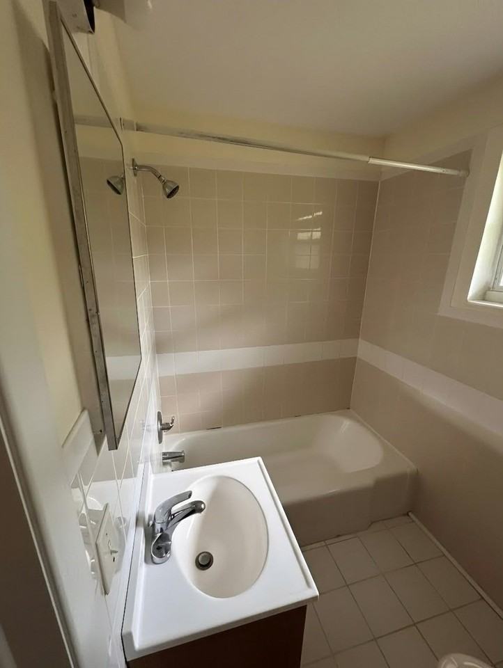 6064 Longchamp Dr - Photo 4 of 18