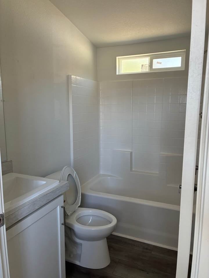 435 E 5th St #2 - Photo 5 of 12