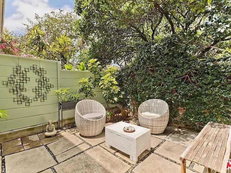 5587 1/2 Village Grn - Photo 3 of 15