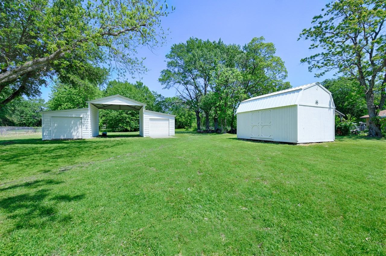 120 Janice Ln - Photo 2 of 20