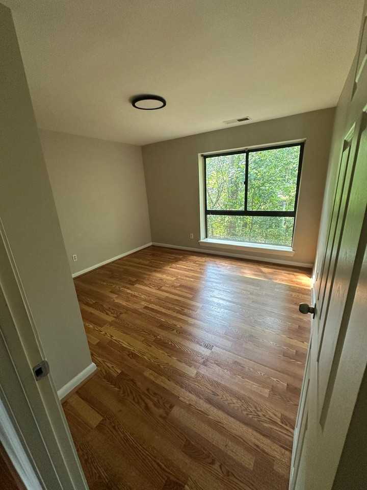 1719 Gainesville St Se #102 - Photo 6 of 11