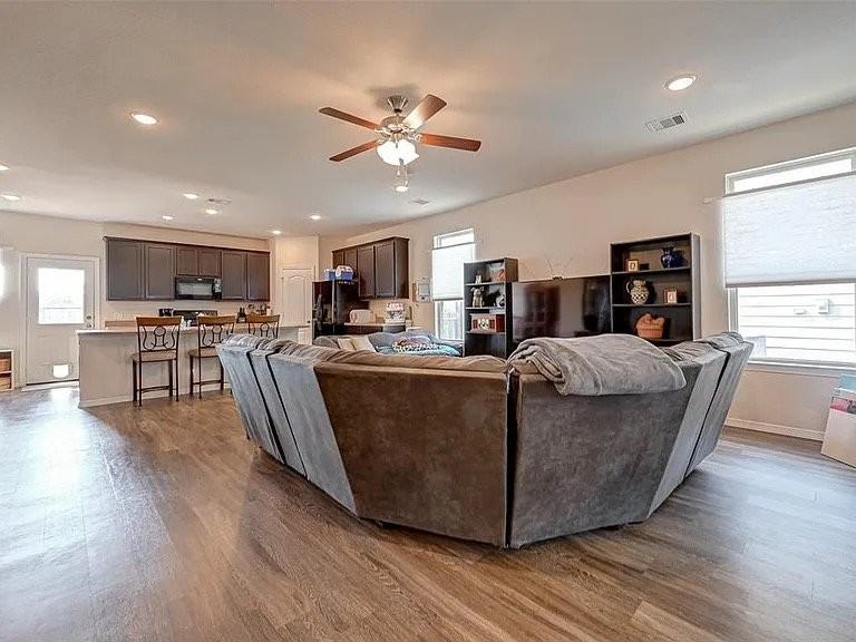 9819 Swindale Ridge Ln - Photo 4 of 15