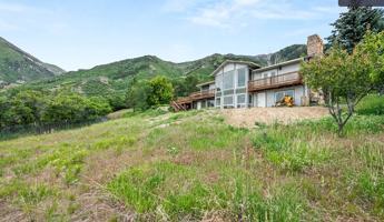 featured image of 140 E Spring Dr