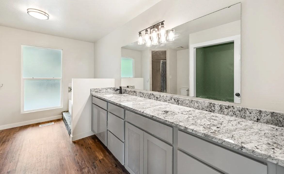 140 E Spring Dr - Photo 5 of 15