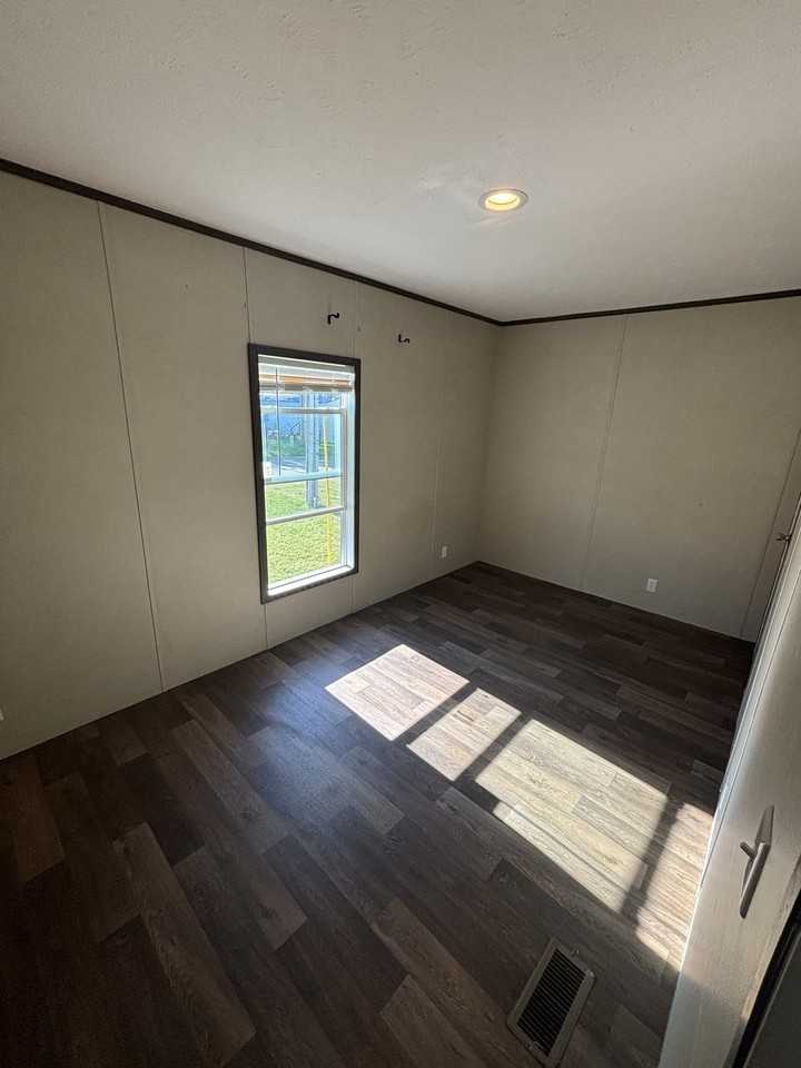 333 Hillsdale Estates Ln - Photo 5 of 6