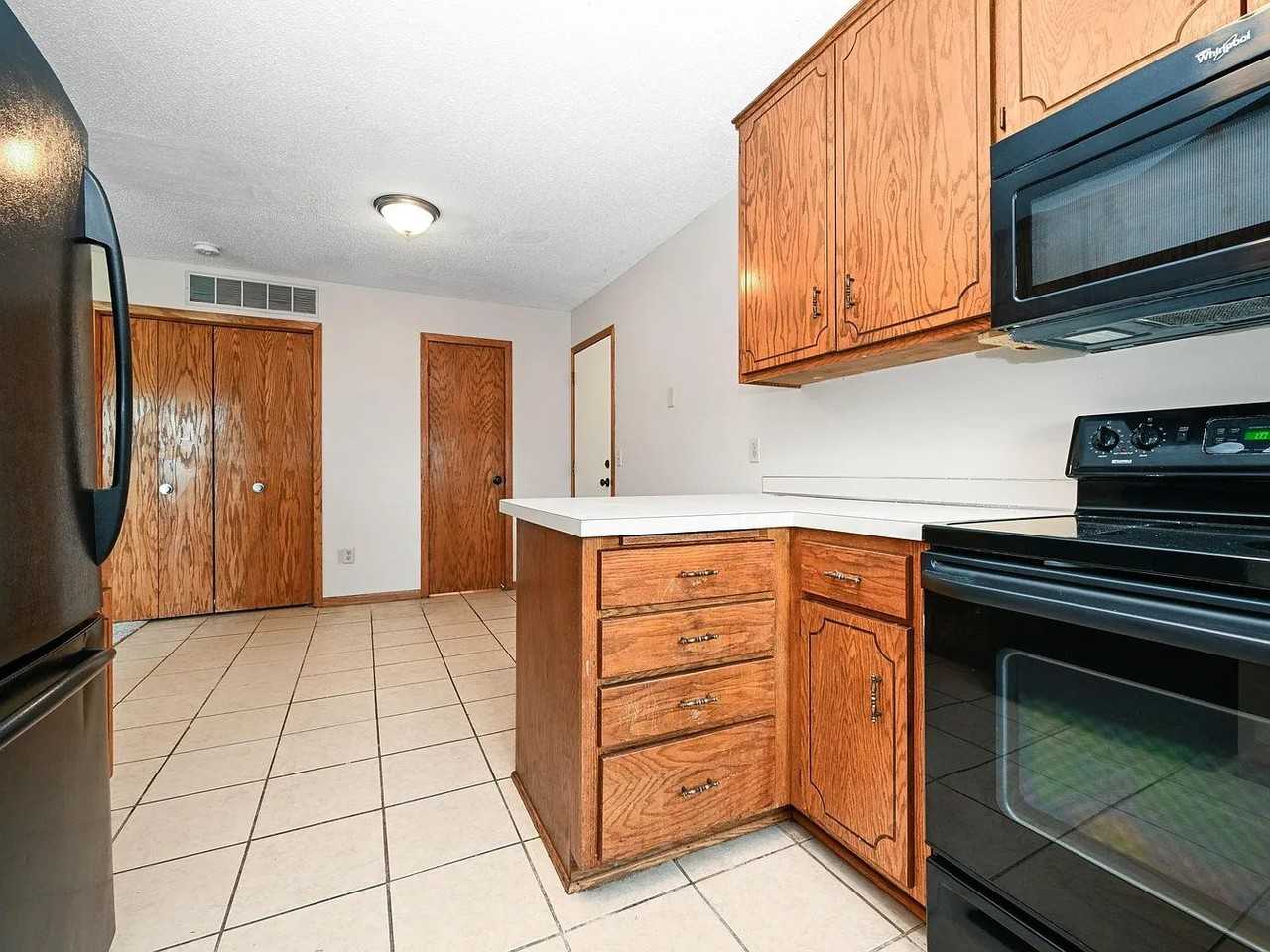 11124 Drake St Nw - Photo 3 of 20