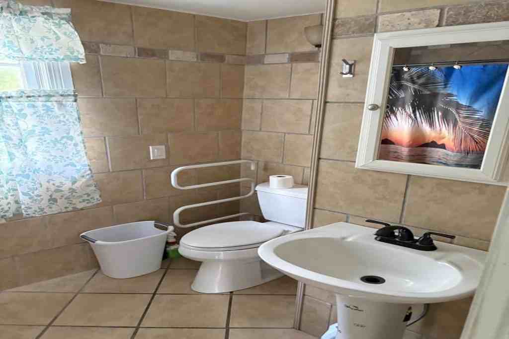 1014 Sailclub Rd - Photo 5 of 17