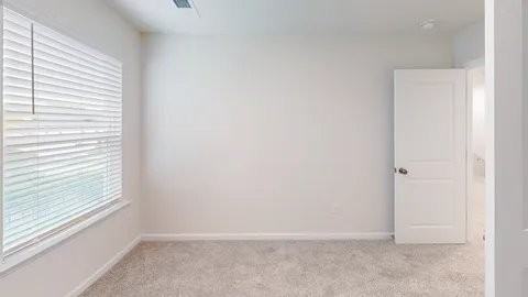 118 Mclauren Pl - Photo 3 of 18