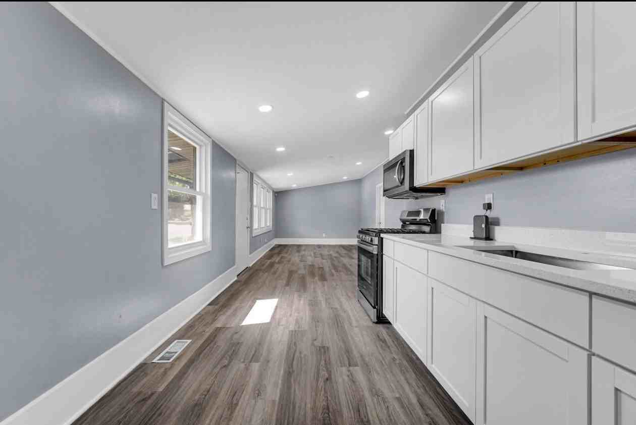 2101 Chase St - Photo 2 of 15