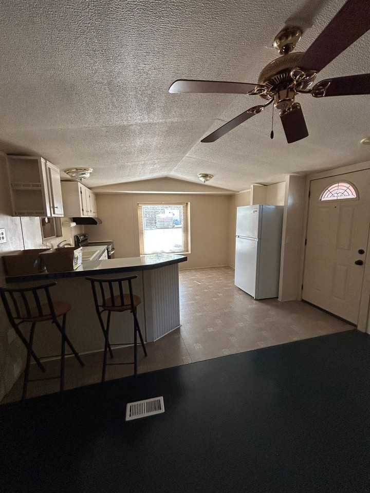 703 Driftwood Ln #1 - Photo 3 of 8