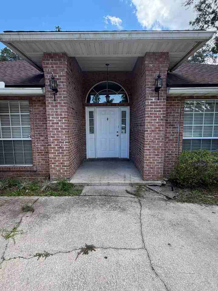 13774 Danforth Dr S - Photo 3 of 26