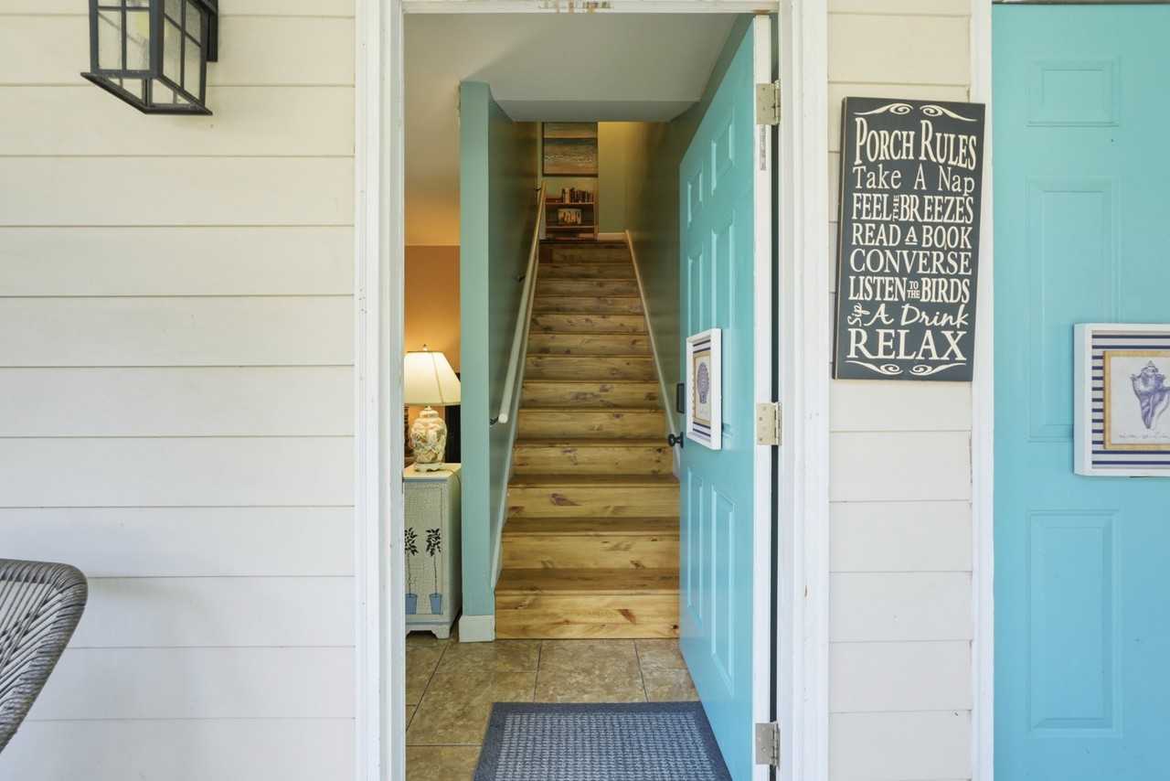 907 8th St #A - Photo 7 of 16