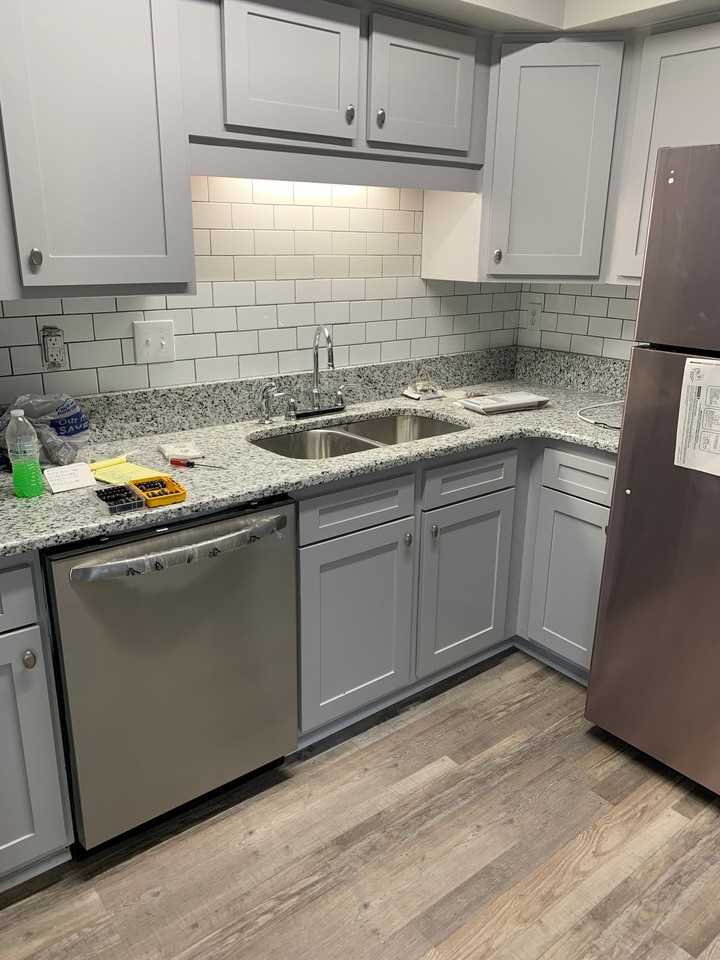 1005 Manning St #8 - Photo 4 of 15