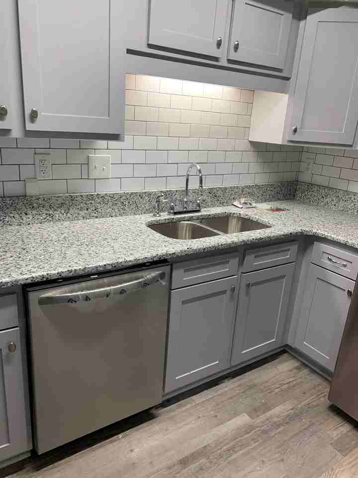 1005 Manning St #8 - Photo 5 of 15