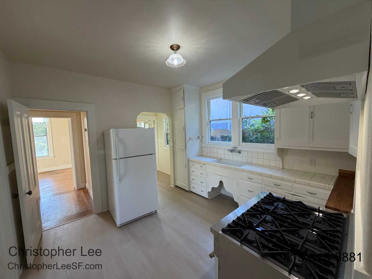 327 N Delaware St - Photo 7 of 13
