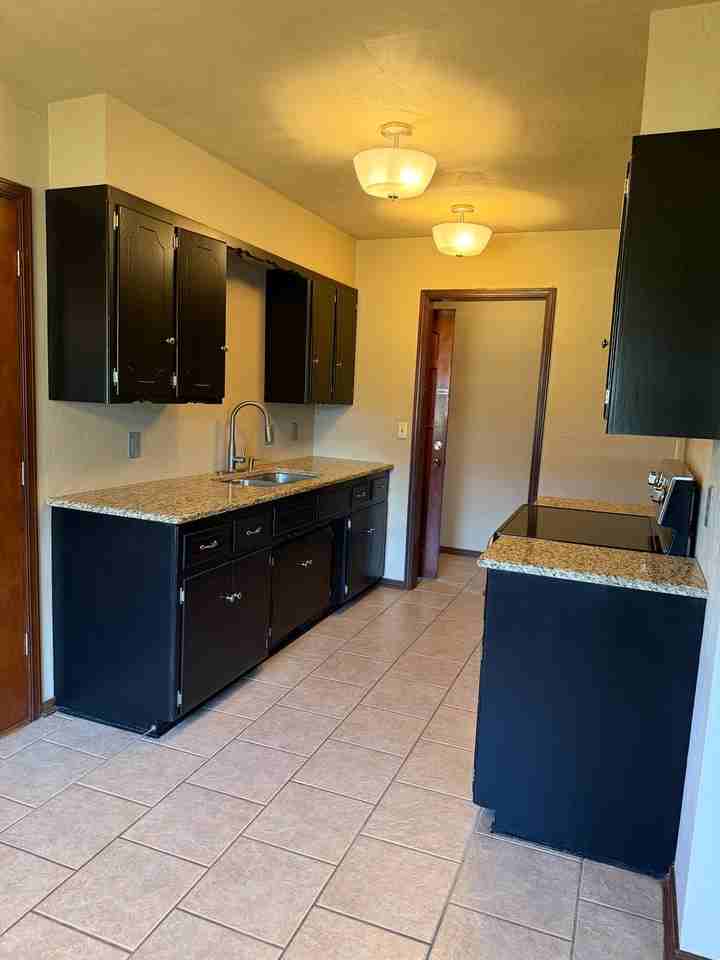 1509 W London St - Photo 2 of 8