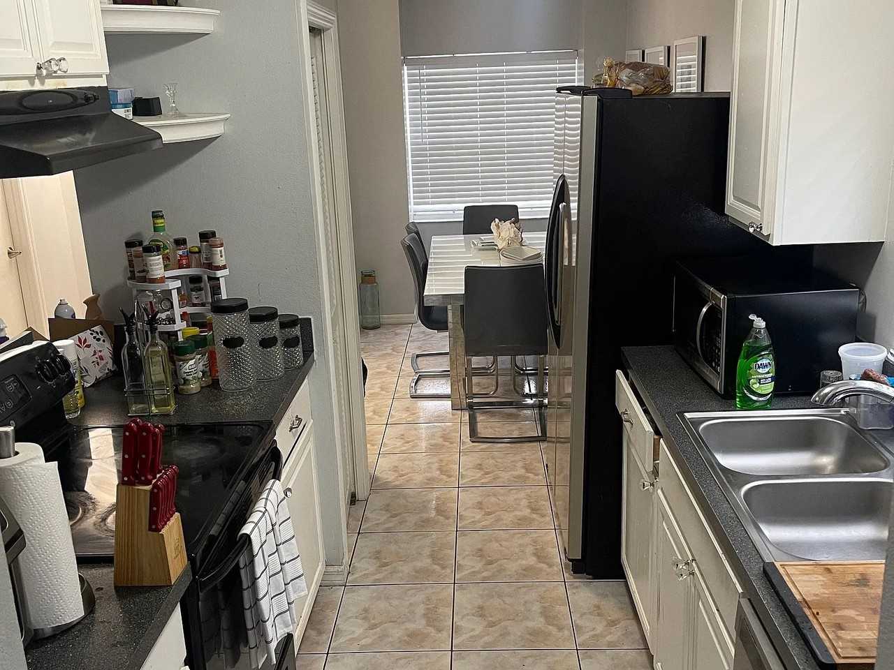 9972 Dean Oaks Ct - Photo 3 of 19