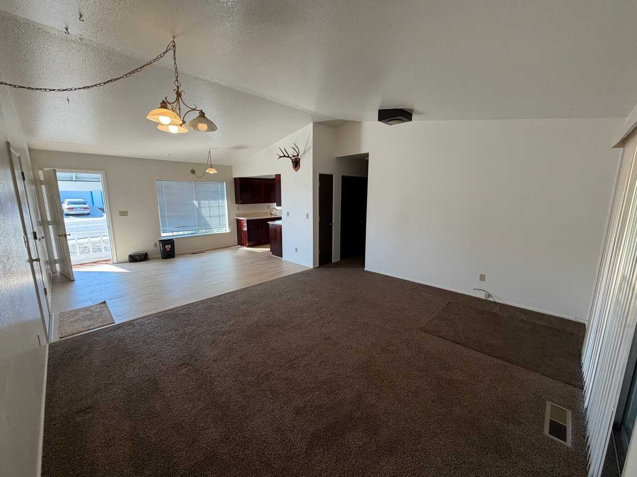 1404 James Rd #1 - Photo 3 of 10