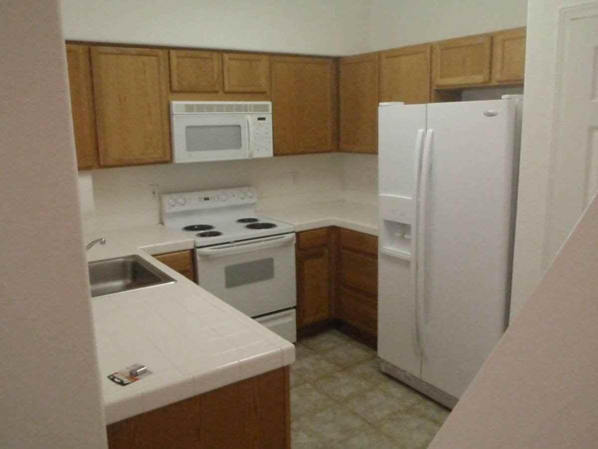144 Everson Dr - Photo 5 of 13