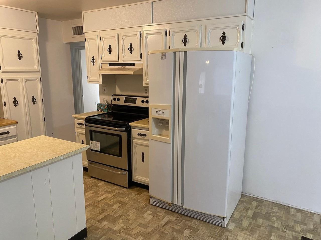 3601 E Seneca St - Photo 4 of 16