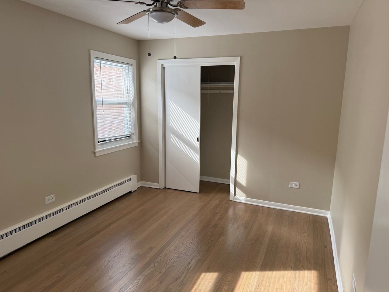 5913 W Addison St - Photo 4 of 10