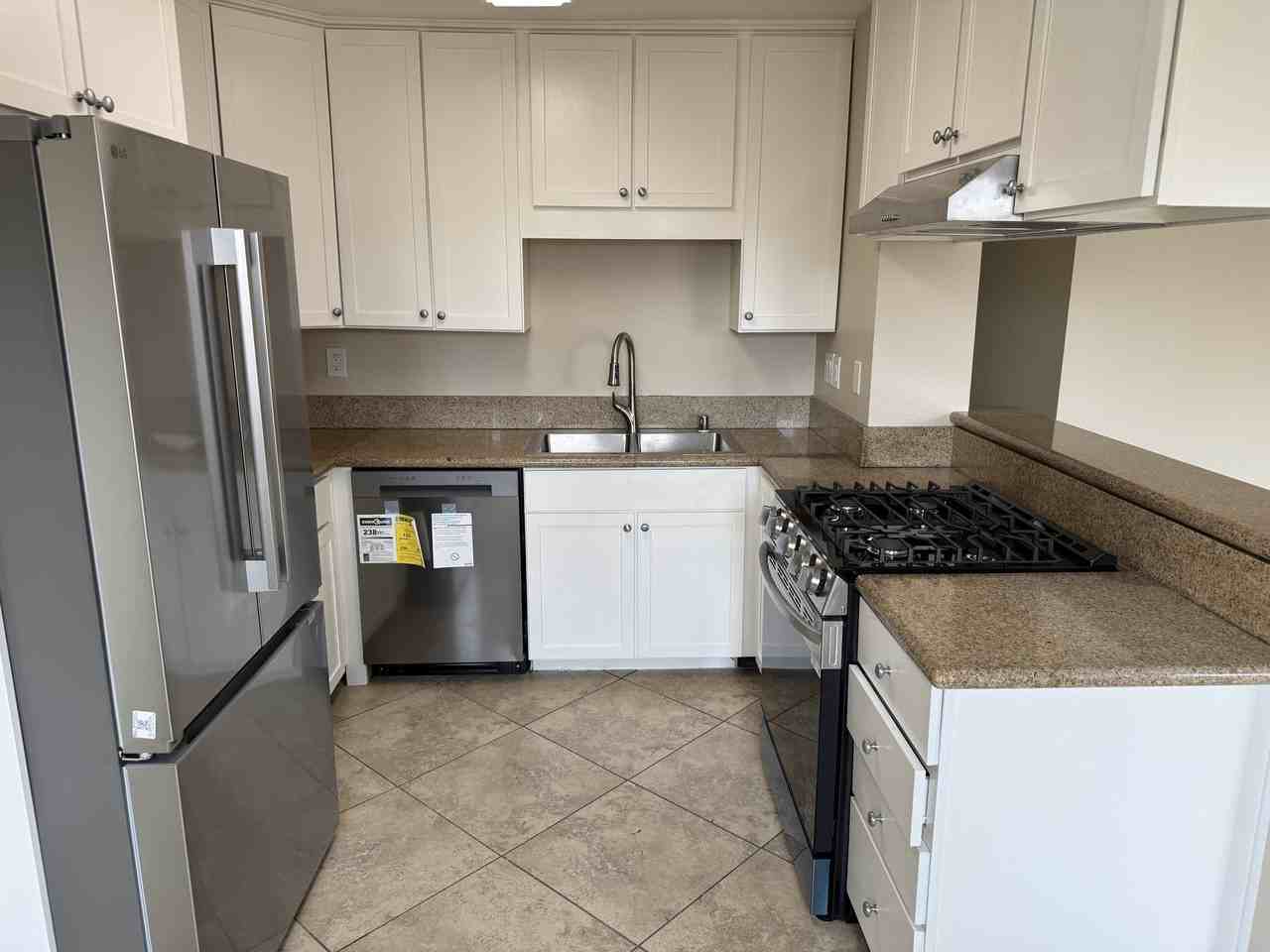 101 S Spruce St - Photo 2 of 20