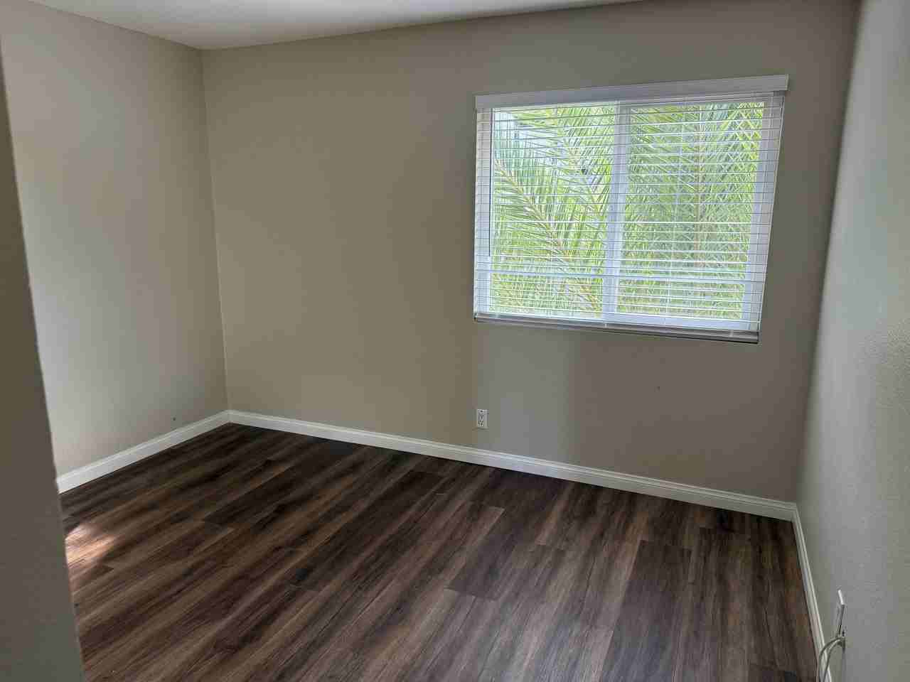 101 S Spruce St - Photo 5 of 20