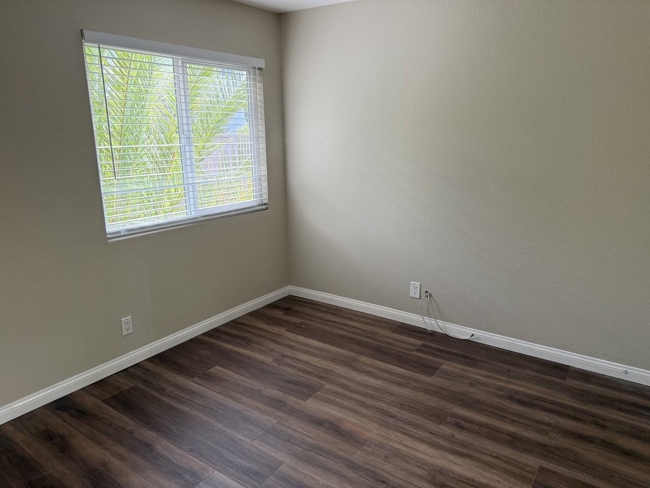 101 S Spruce St - Photo 6 of 20