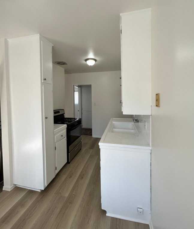 516 N Mar Vista Ave #5