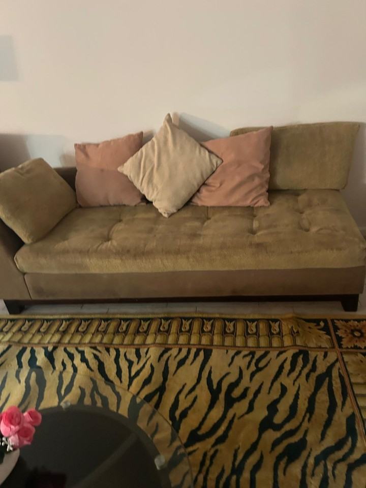 240 Bilbao St - Photo 3 of 17