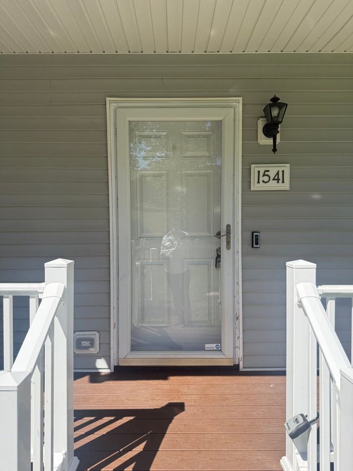 1541 Monmouth Ave - Photo 2 of 15