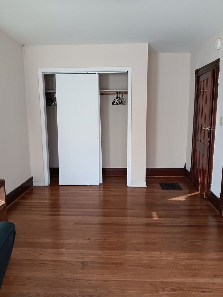 44 Maple Ave - Photo 2 of 10