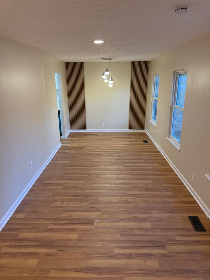 810 Summer Hill Ln - Photo 4 of 13