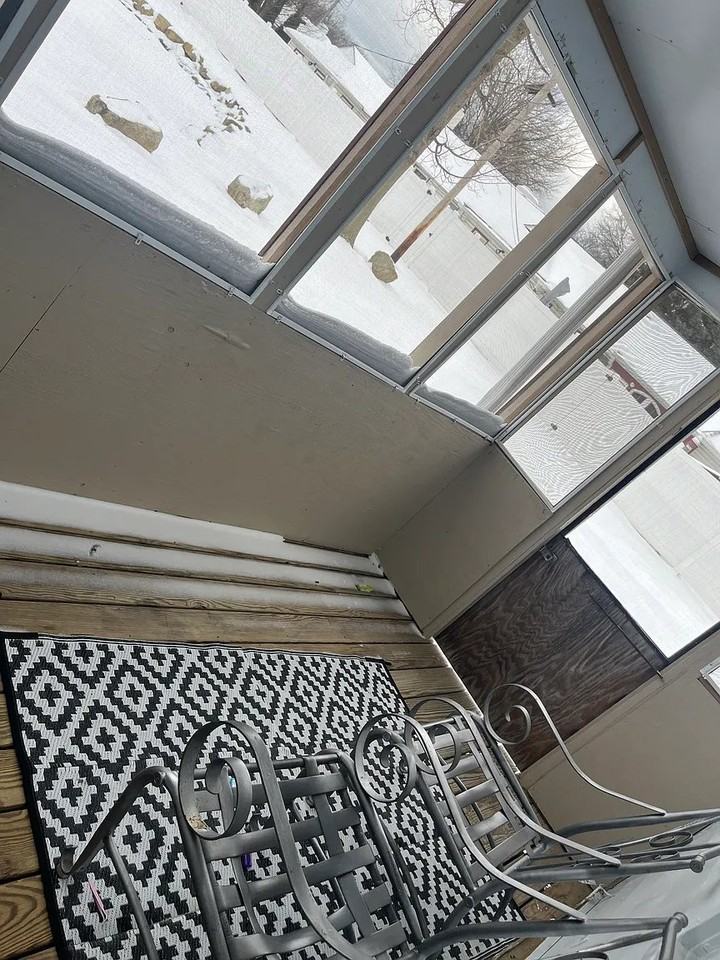 18 Meadowlawn Dr - Photo 4 of 12