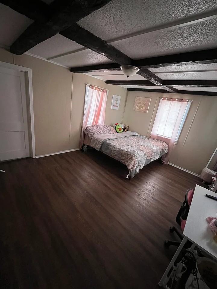 18 Meadowlawn Dr - Photo 7 of 12