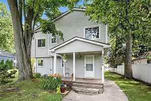 featured image of 39846 Shoreline Dr
