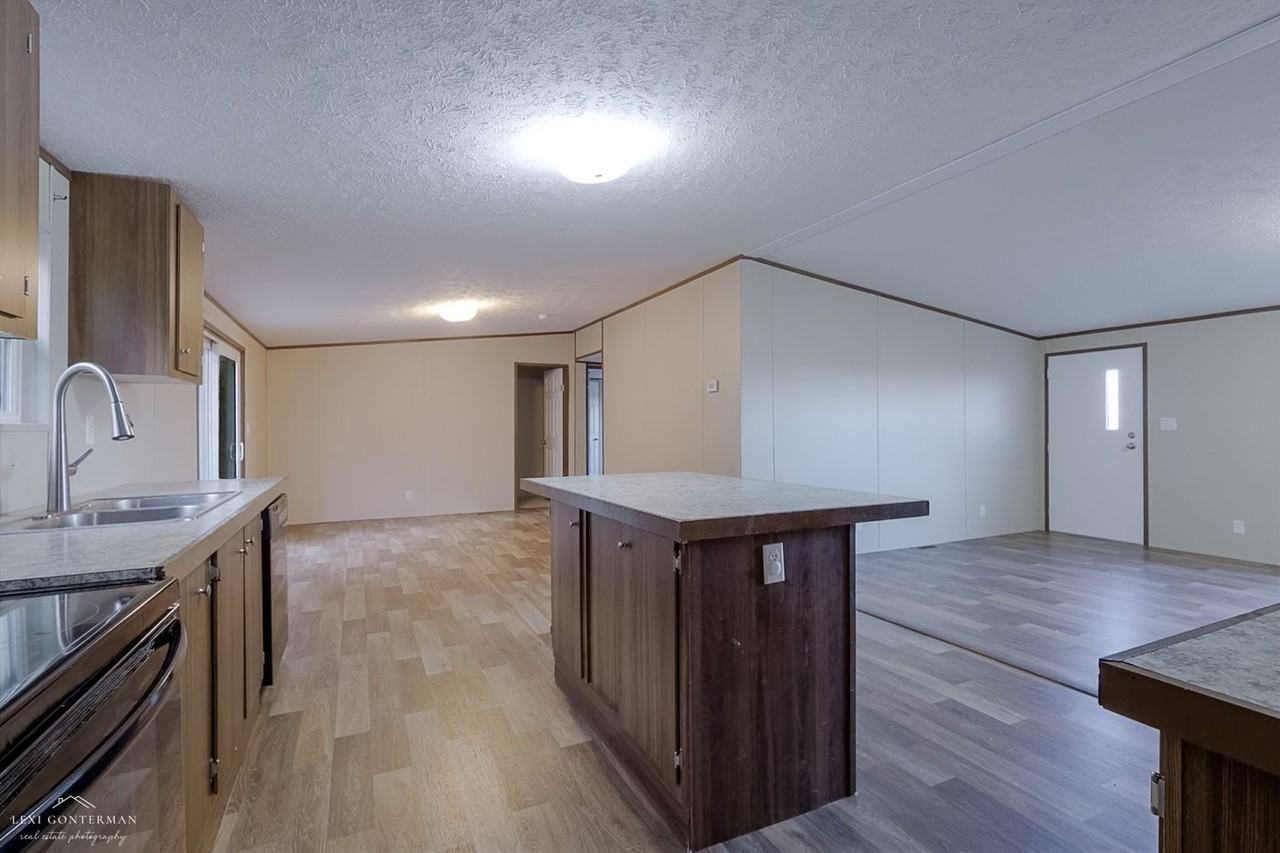 160 Clay Ct - Photo 5 of 20