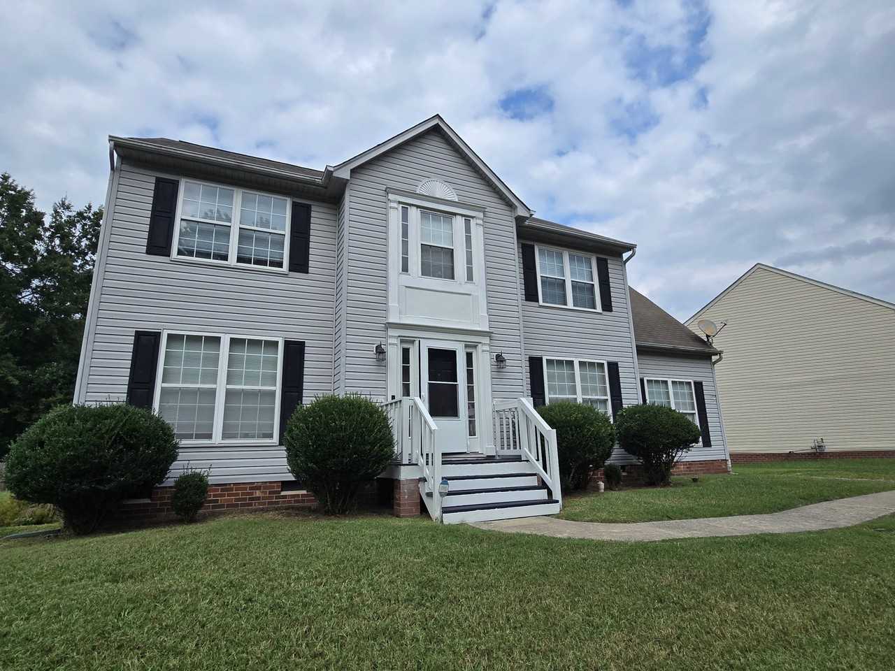 959 Wheelwood Way - Photo 2 of 10