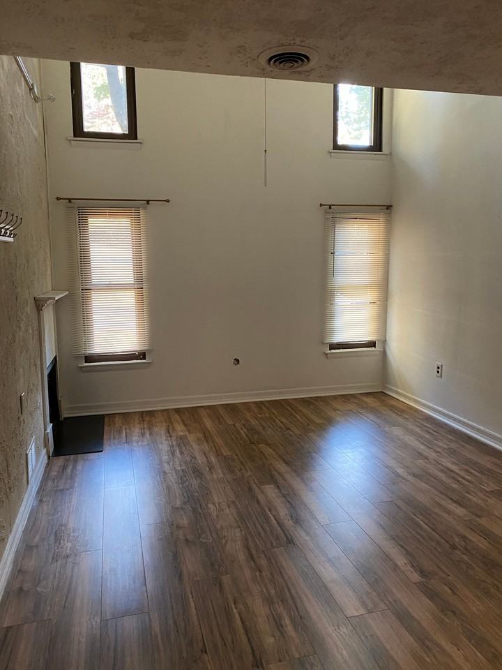 2900 Monterey Ct - Photo 3 of 6