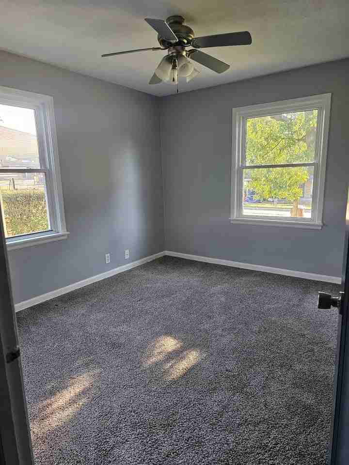 2802 Van Buren St - Photo 5 of 18