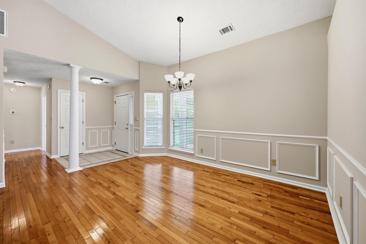 3013 Redbud Ct - Photo 6 of 20