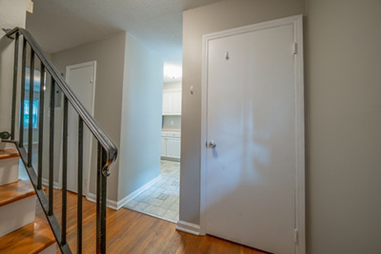 400 Davie Rd - Photo 2 of 23