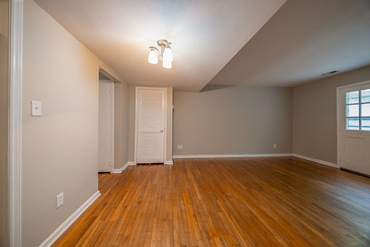 400 Davie Rd - Photo 7 of 23