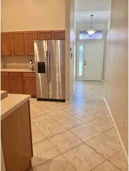 1412 Ne 43rd Ter - Photo 4 of 35
