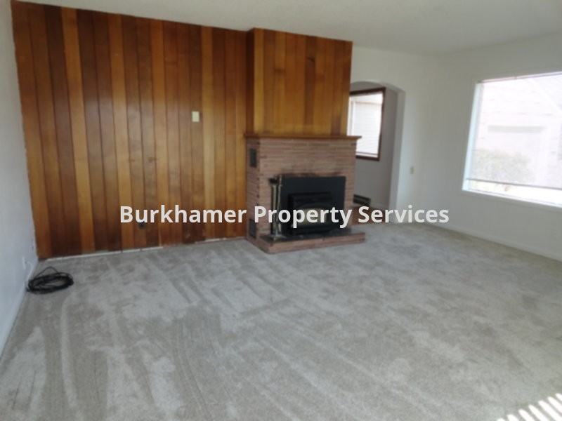 108 E King St - Photo 2 of 17