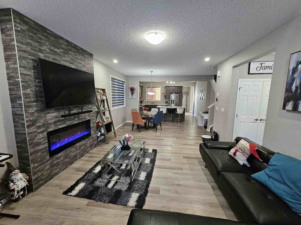 228 Carrington Way Nw - Photo 2 of 30